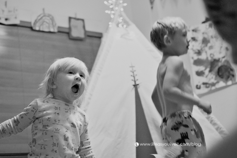 little girl, toddler, teepee, brother